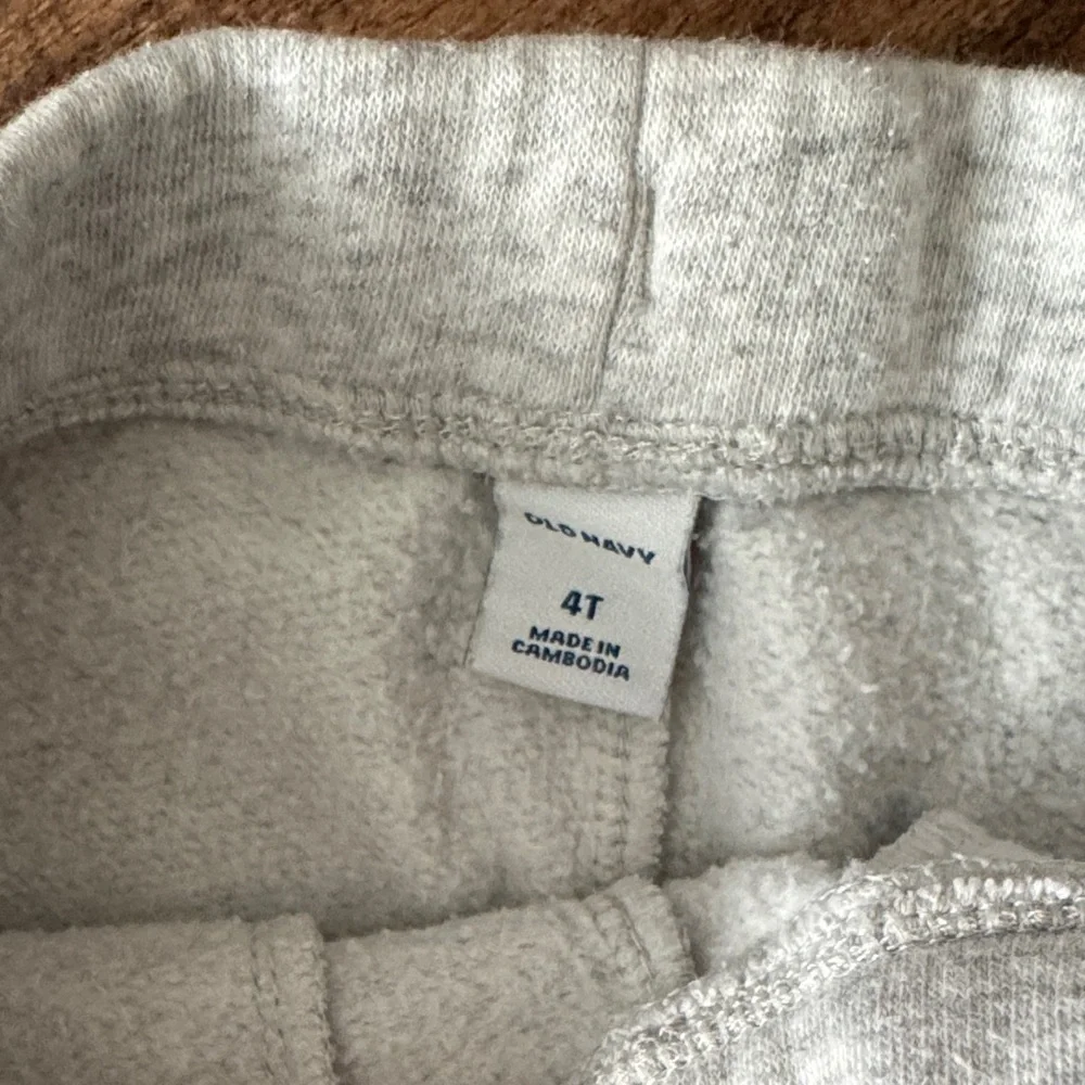 Old Navy Light Gray Kids Sweatpants with Pink Logo